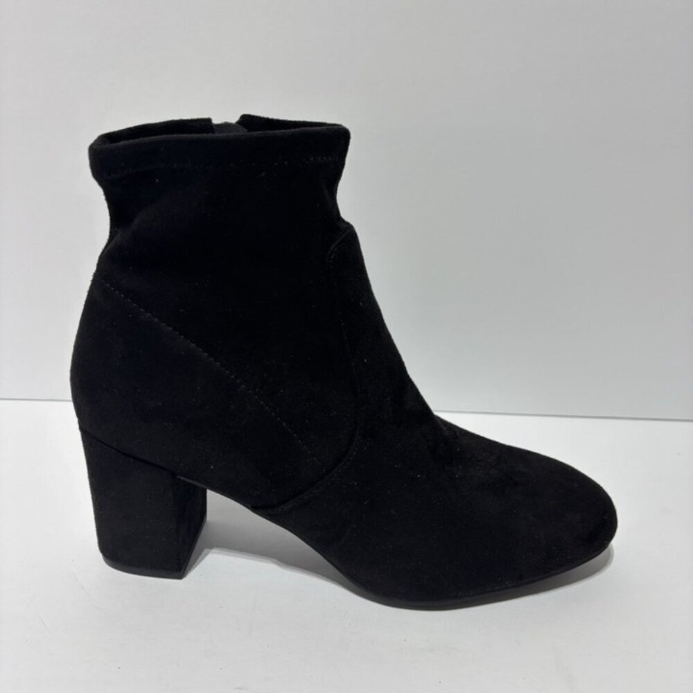 Mari A. Women’s Itsie Black Ankle Booties, Size 8.5 M